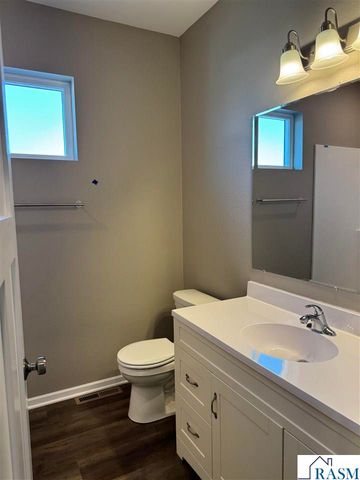 1905 Bluestem Drive, Mankato, MN 56001