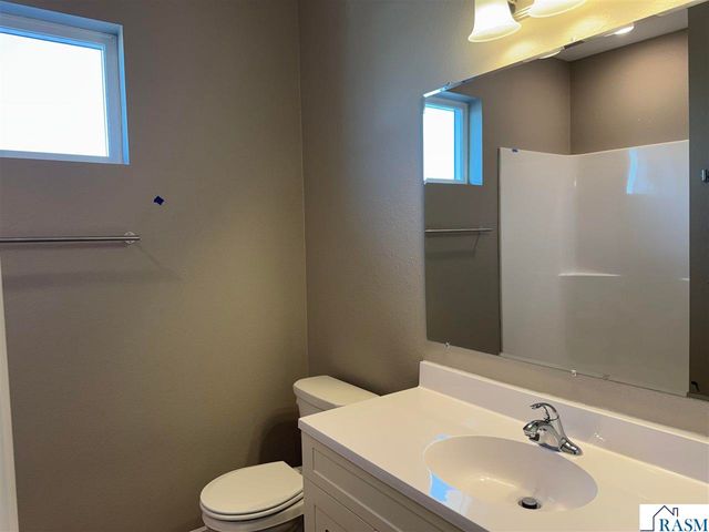 1905 Bluestem Drive, Mankato, MN 56001