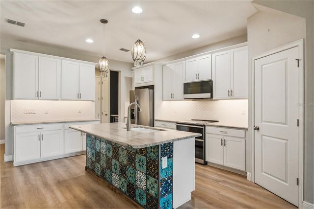 1008 MANGO COURT, Oldsmar, FL 34677