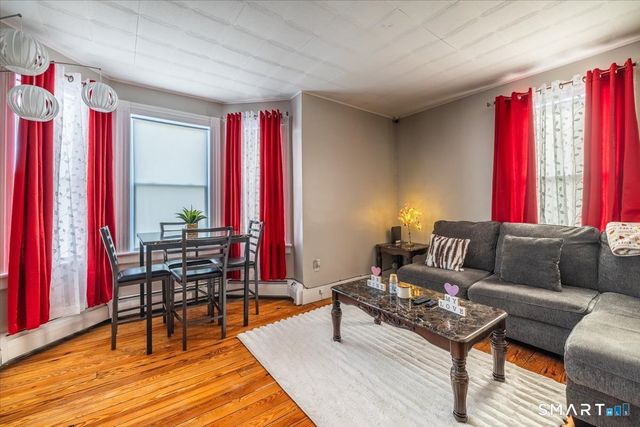 25 Westfield Avenue, Bridgeport, CT 06606