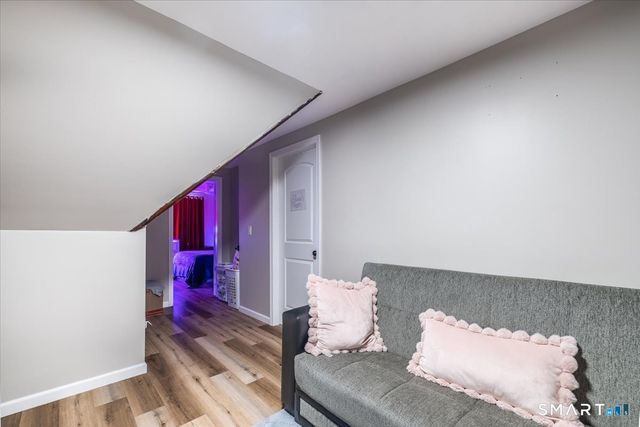 25 Westfield Avenue, Bridgeport, CT 06606