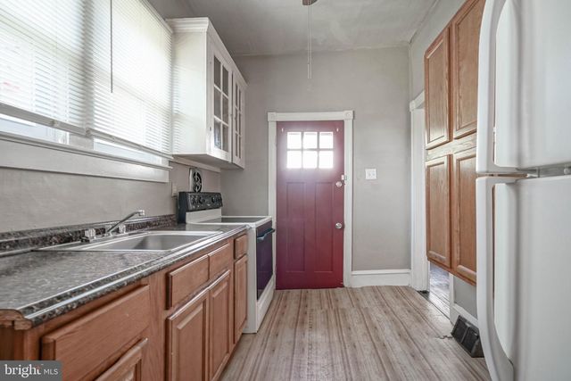 37 CARROLL AVE, Williamstown, NJ 08094