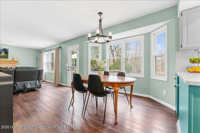 5554 Earliglow Lane, Haslett, MI 48840