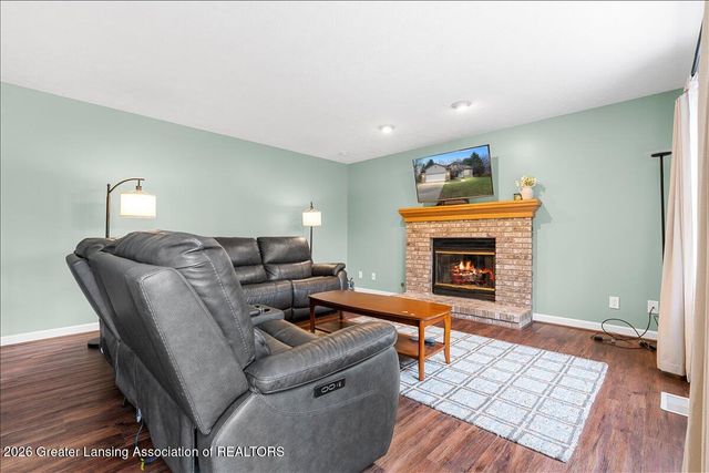 5554 Earliglow Lane, Haslett, MI 48840