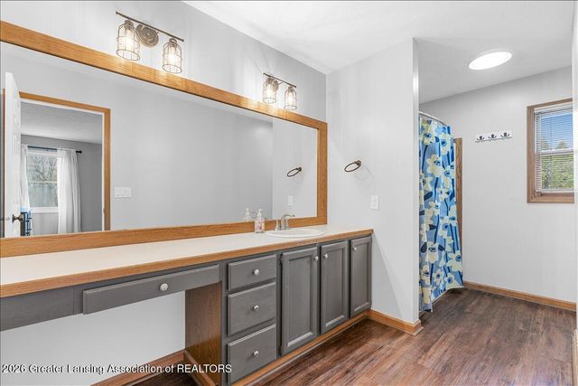 5554 Earliglow Lane, Haslett, MI 48840