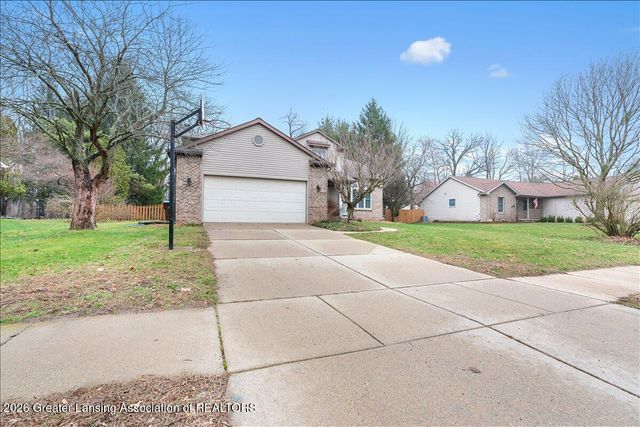 5554 Earliglow Lane, Haslett, MI 48840