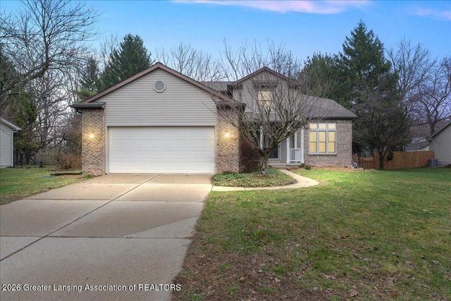 5554 Earliglow Lane, Haslett, MI 48840