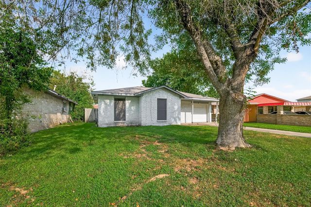 12811 Roandale Drive, Houston, TX 77048