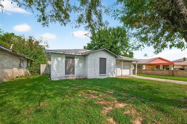 12811 Roandale Drive, Houston, TX 77048