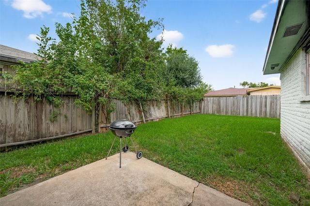 12811 Roandale Drive, Houston, TX 77048