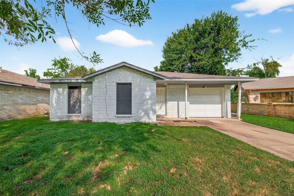 12811 Roandale Drive, Houston, TX 77048