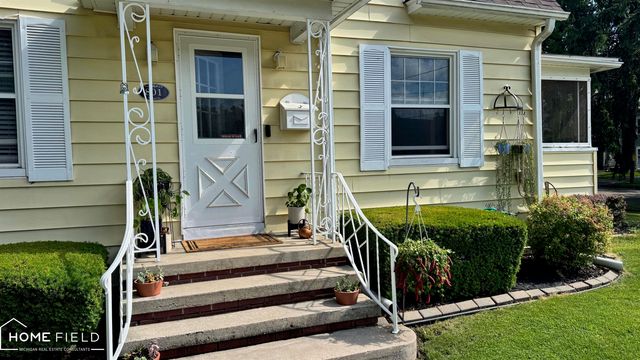 801 N Ball Street, Owosso, MI 48867