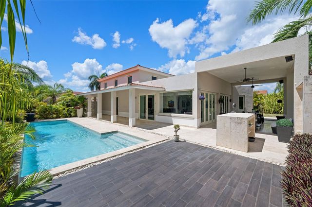 247 CAMINO DEL FLAMBOYAN STREET, Dorado, PR 00646