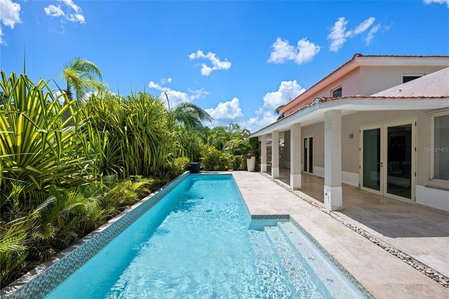 247 CAMINO DEL FLAMBOYAN STREET, Dorado, PR 00646