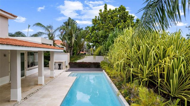 247 CAMINO DEL FLAMBOYAN STREET, Dorado, PR 00646