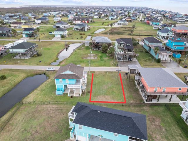 933 Clara Street, Bolivar Peninsula, TX 77650