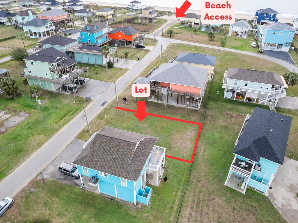 933 Clara Street, Bolivar Peninsula, TX 77650