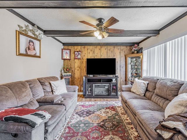 1045 Palace Street, Aurora, IL 60506