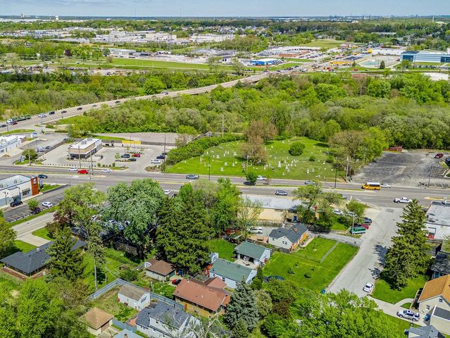 1045 Palace Street, Aurora, IL 60506