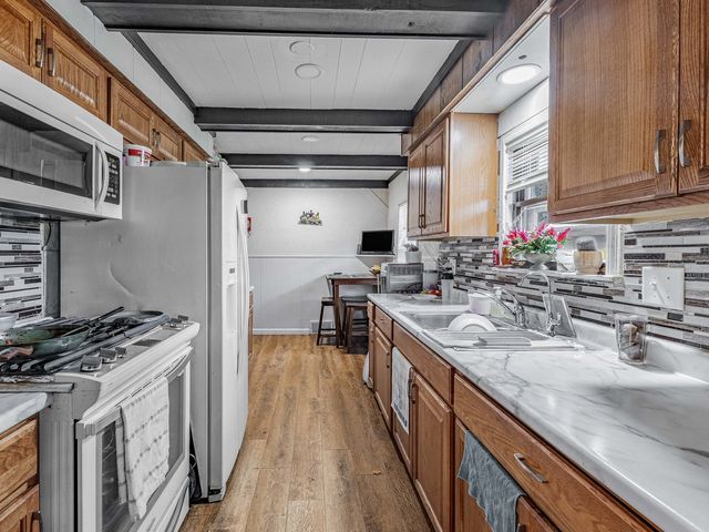 1045 Palace Street, Aurora, IL 60506