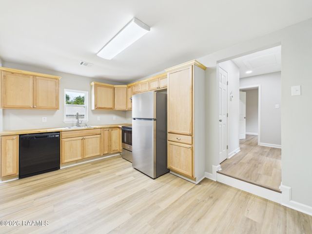 908 Saint Charles Street, Lafayette, LA 70501