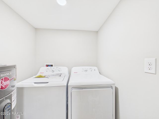 908 Saint Charles Street, Lafayette, LA 70501