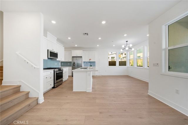 322 Proctor, Irvine, CA 92618