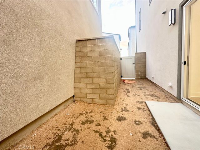 322 Proctor, Irvine, CA 92618