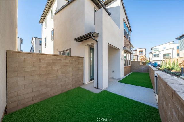 322 Proctor, Irvine, CA 92618