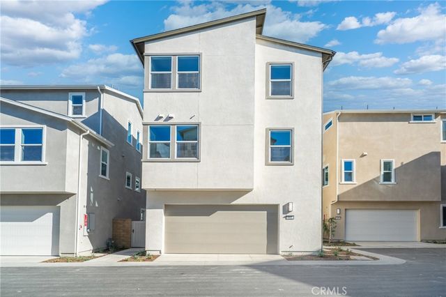 322 Proctor, Irvine, CA 92618