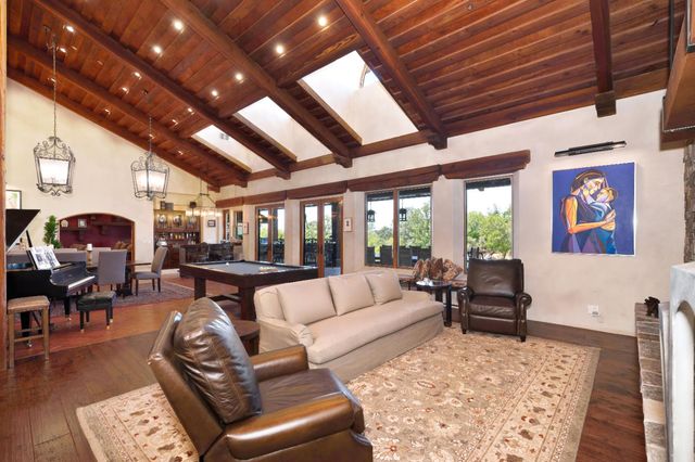 5905 Barton Rd, Loomis, CA 95650