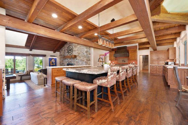 5905 Barton Rd, Loomis, CA 95650