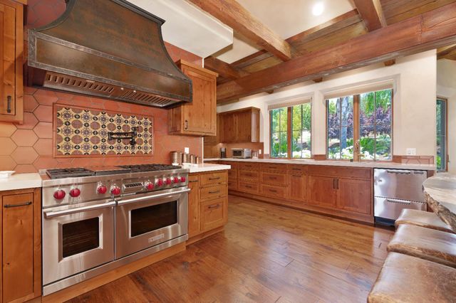 5905 Barton Rd, Loomis, CA 95650