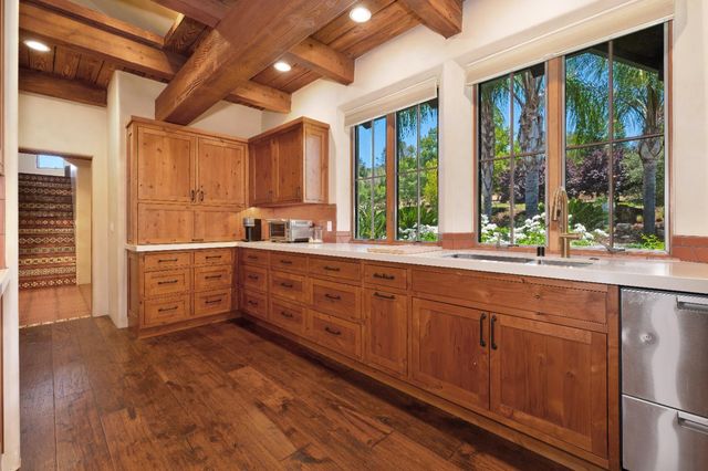 5905 Barton Rd, Loomis, CA 95650
