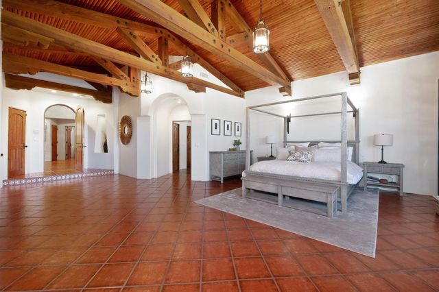 5905 Barton Rd, Loomis, CA 95650