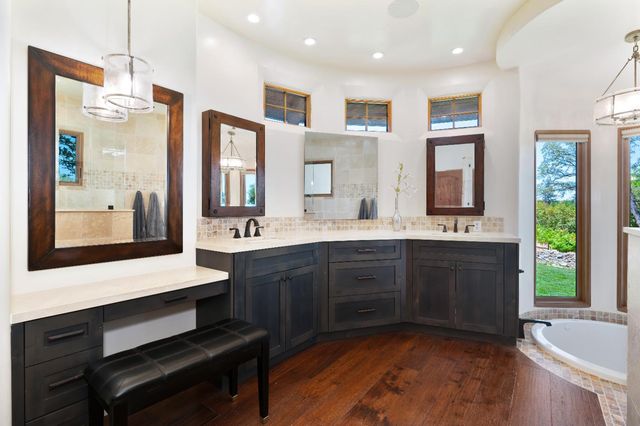 5905 Barton Rd, Loomis, CA 95650