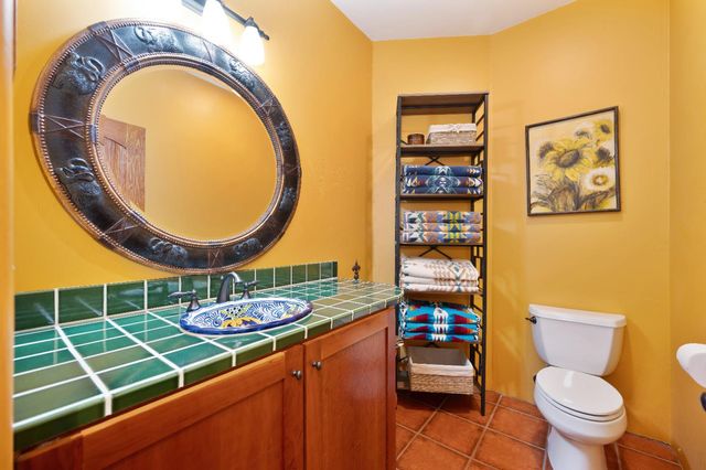 5905 Barton Rd, Loomis, CA 95650