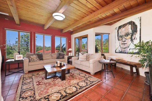 5905 Barton Rd, Loomis, CA 95650