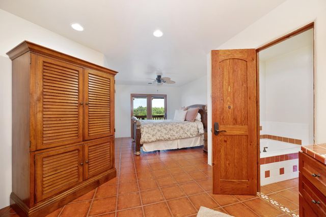5905 Barton Rd, Loomis, CA 95650