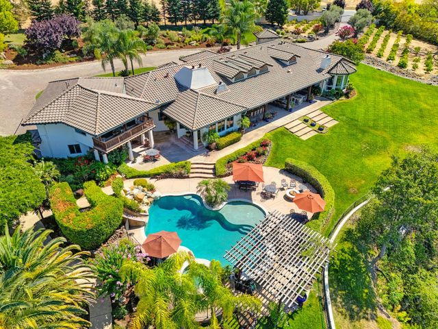 5905 Barton Rd, Loomis, CA 95650