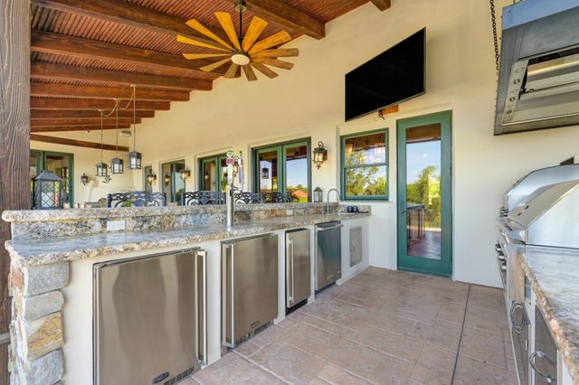 5905 Barton Rd, Loomis, CA 95650