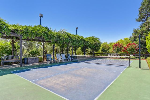 5905 Barton Rd, Loomis, CA 95650