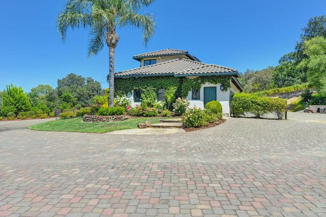 5905 Barton Rd, Loomis, CA 95650