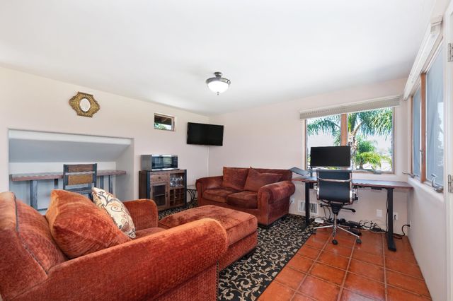 5905 Barton Rd, Loomis, CA 95650