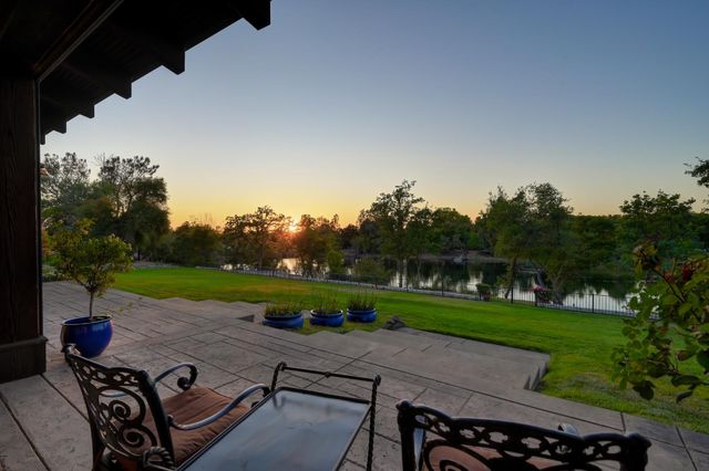 5905 Barton Rd, Loomis, CA 95650