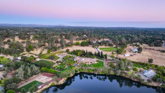 5905 Barton Rd, Loomis, CA 95650