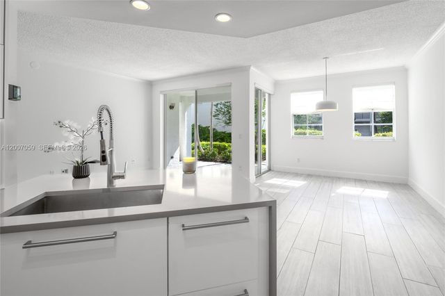 3245 NE 184th St 13109, Aventura, FL 33160