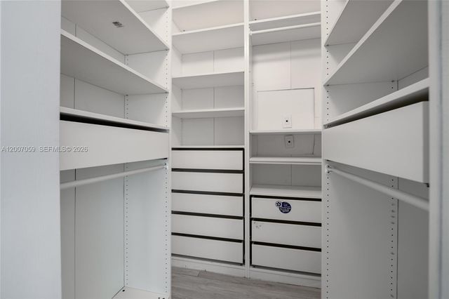 3245 NE 184th St 13109, Aventura, FL 33160