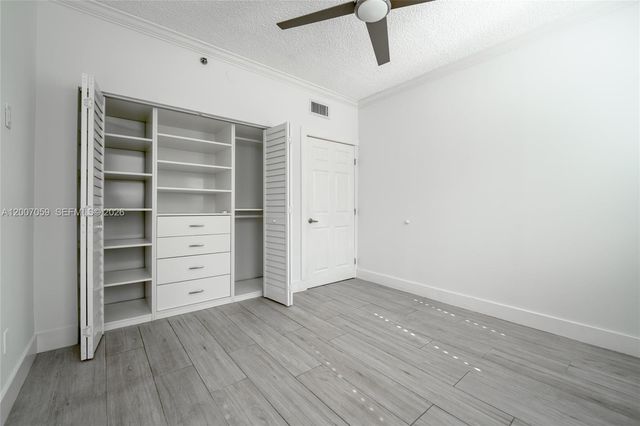 3245 NE 184th St 13109, Aventura, FL 33160