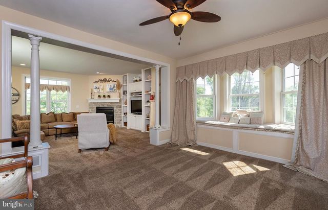 114 CRABAPPLE CT, Hummelstown, PA 17036